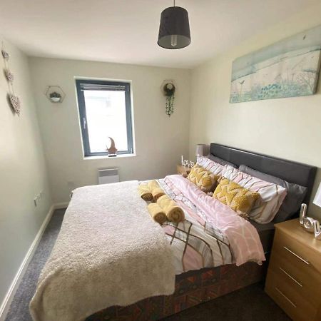 Lovely 2-Bedrooms Apartment Step To The Beach Swansea Kültér fotó