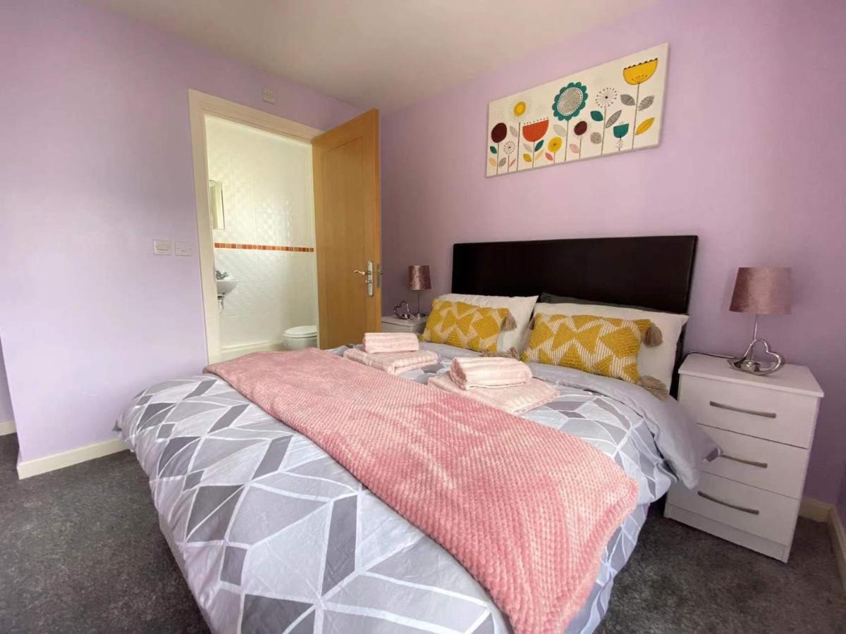 Lovely 2-Bedrooms Apartment Step To The Beach Swansea Kültér fotó