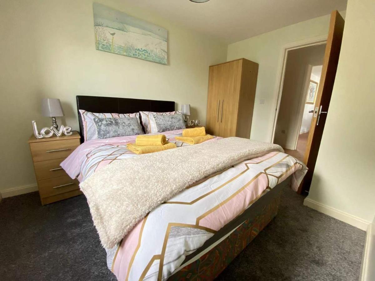 Lovely 2-Bedrooms Apartment Step To The Beach Swansea Kültér fotó