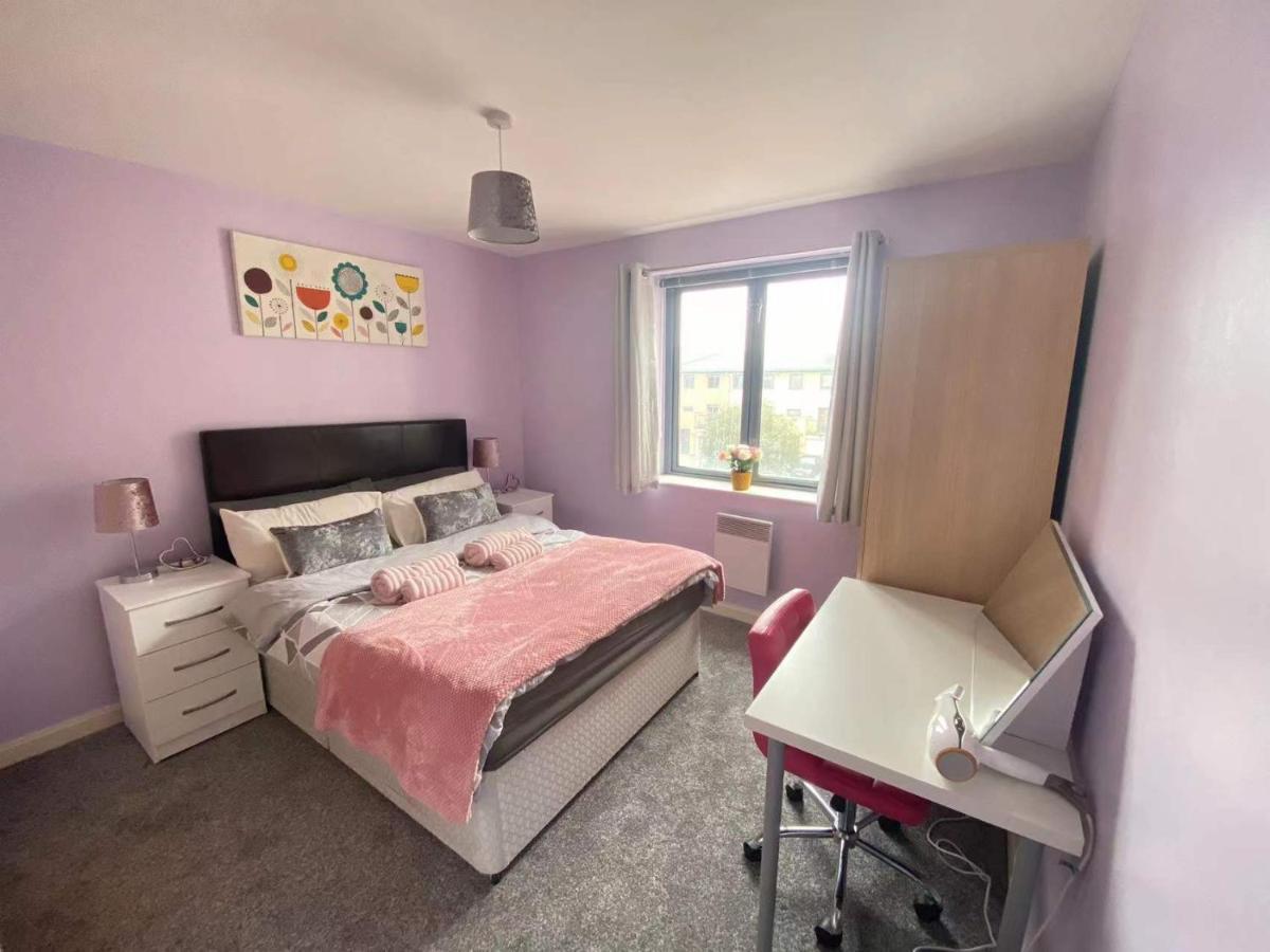 Lovely 2-Bedrooms Apartment Step To The Beach Swansea Kültér fotó