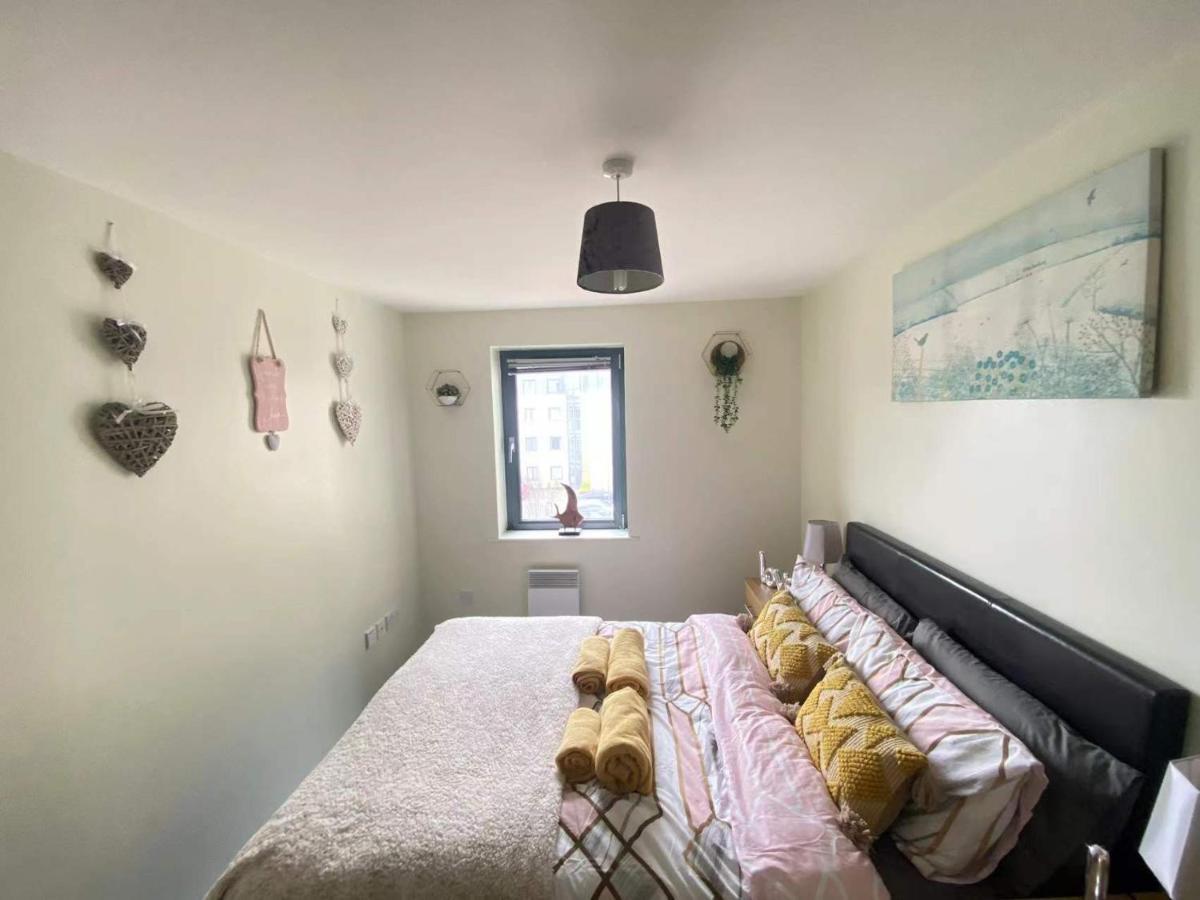 Lovely 2-Bedrooms Apartment Step To The Beach Swansea Kültér fotó